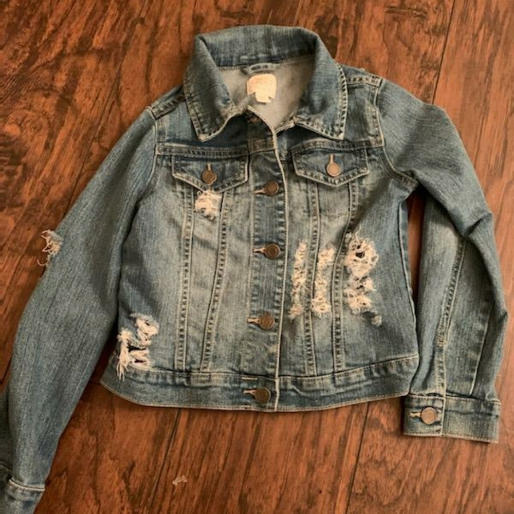 Girls jean jacket💕